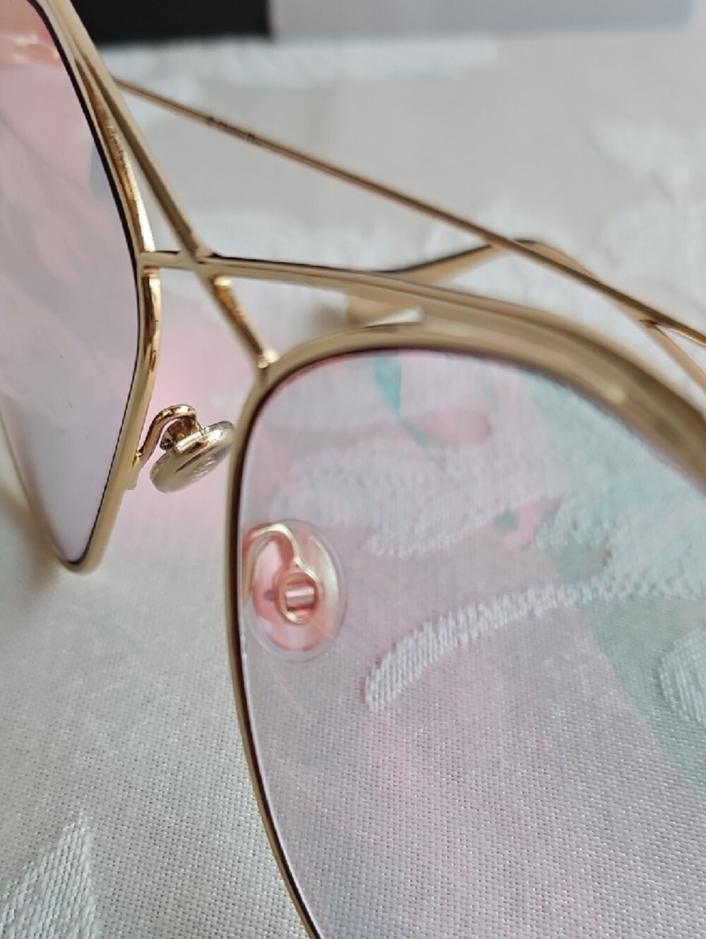 Dior Women's Sunglasses with Pink Lenses and Gold Frame - Picture 3 of 7